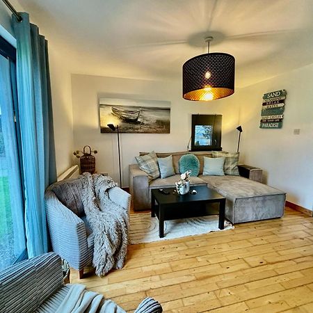 Sea Whispers - My Charming Costal Retreat In Youghal Kültér fotó