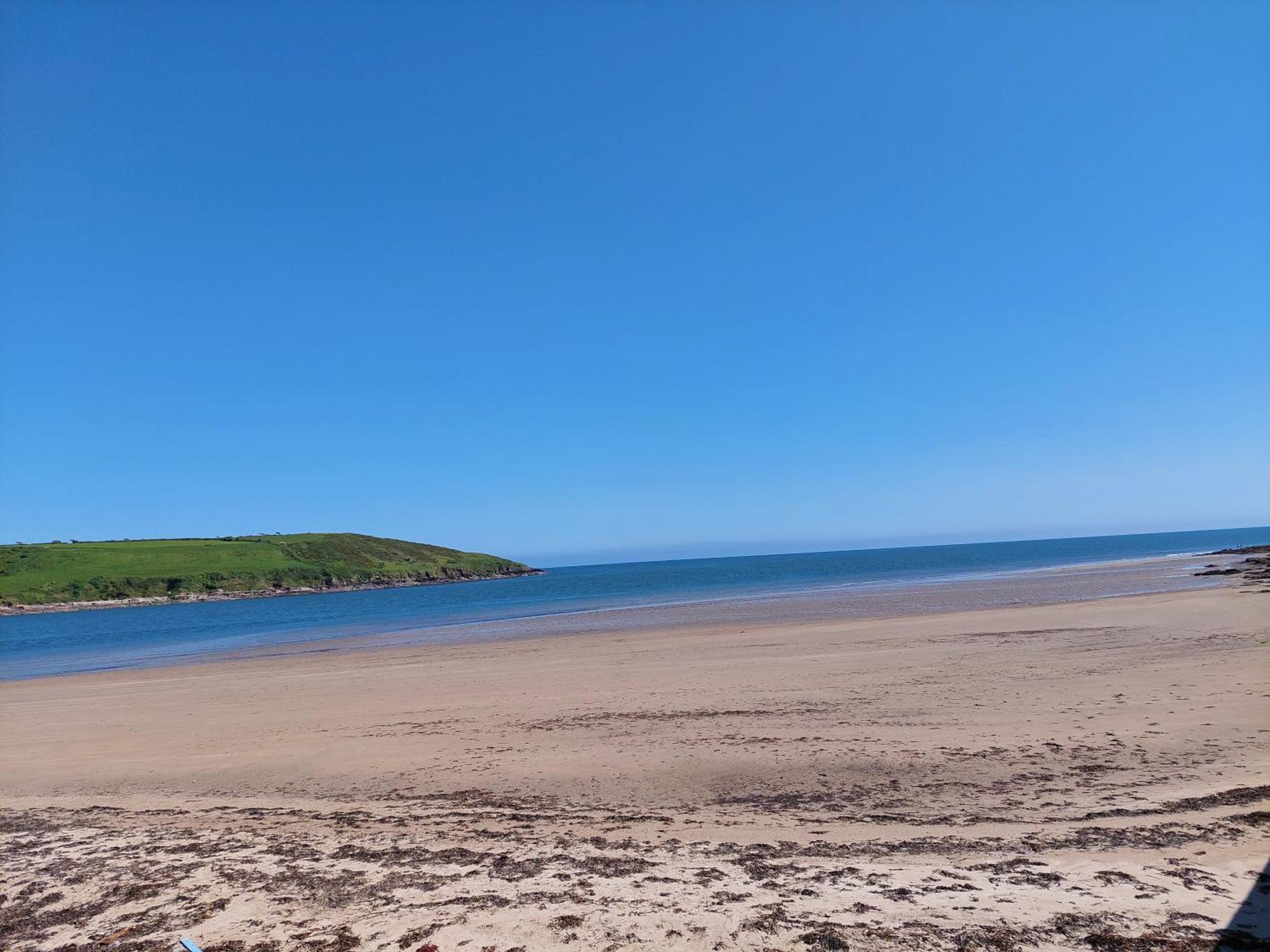Sea Whispers - My Charming Costal Retreat In Youghal Kültér fotó