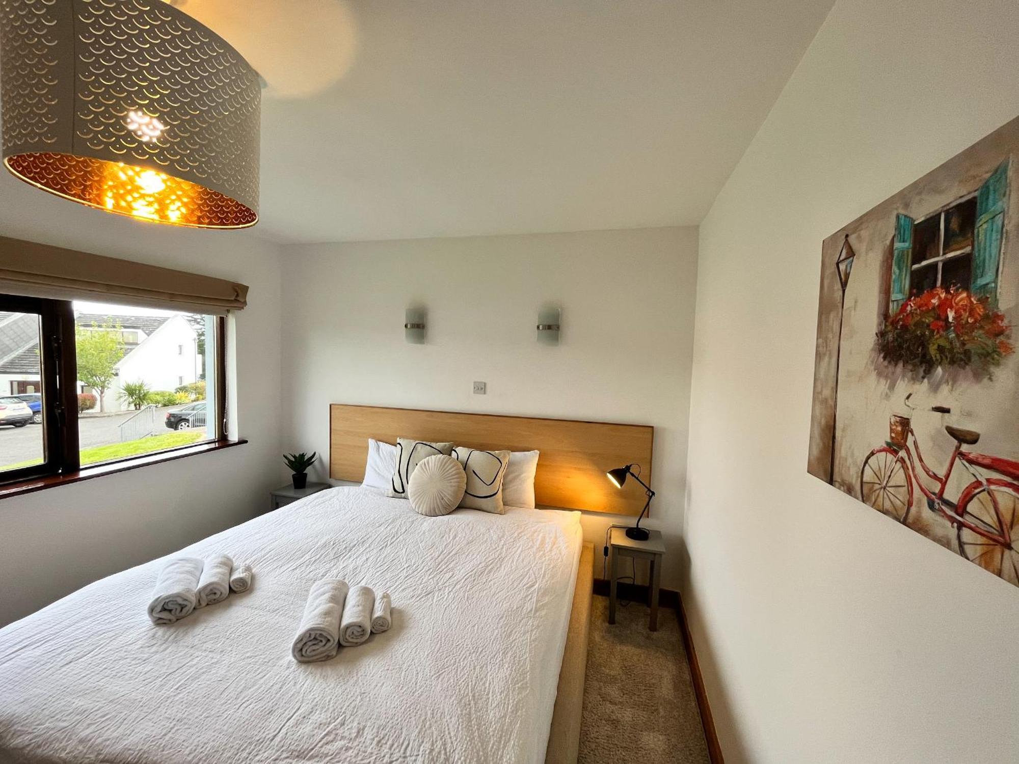Sea Whispers - My Charming Costal Retreat In Youghal Kültér fotó